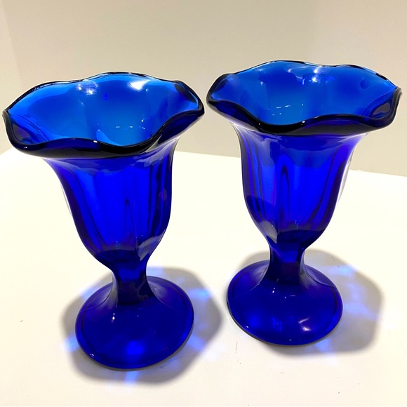 2 Anchor Hocking Cobalt Blue Glass Sundae Ice Cream Parfait Tulip Glasses - Picture 3 of 5